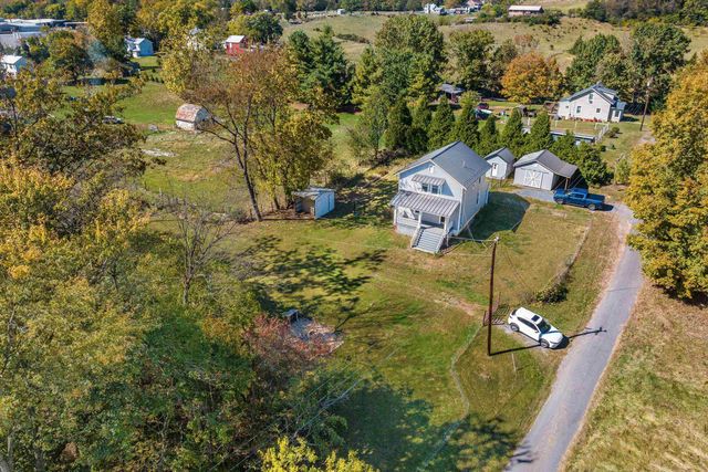 72 LIBERTY ST, Weyers Cave, VA 24486