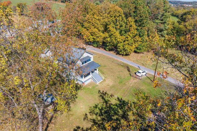72 LIBERTY ST, Weyers Cave, VA 24486