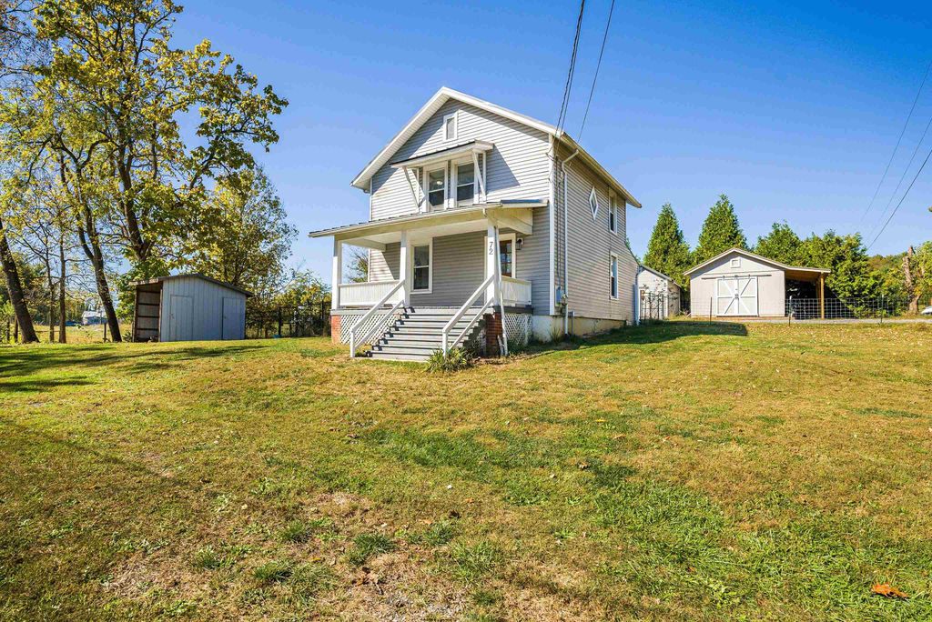 72 LIBERTY ST, Weyers Cave, VA 24486