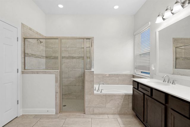 324 N Shadowwood Dr, St Augustine, FL 32086