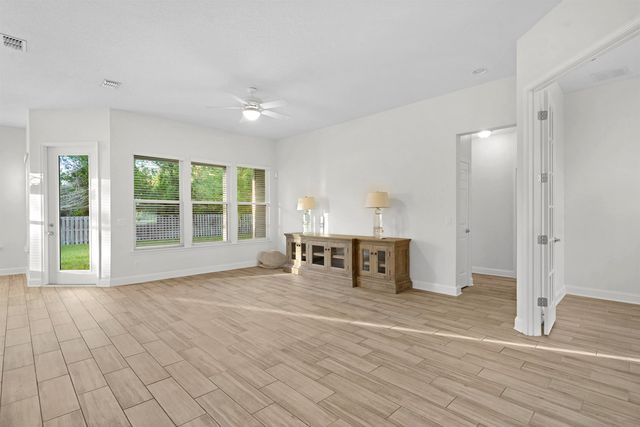 324 N Shadowwood Dr, St Augustine, FL 32086