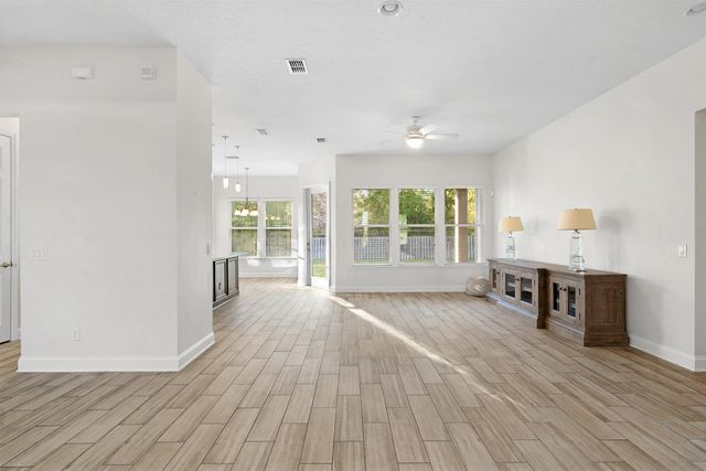 324 N Shadowwood Dr, St Augustine, FL 32086