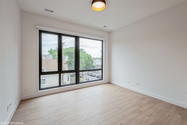 4806 N Magnolia Avenue 304, Chicago, IL 60640