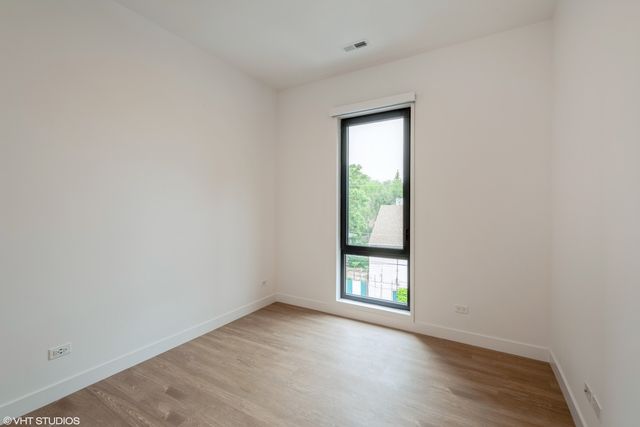 4806 N Magnolia Avenue 304, Chicago, IL 60640