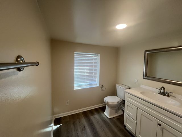 1447 McCan Dr, Clarksville, TN 37043