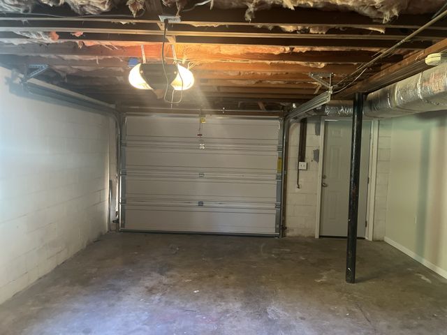 1447 McCan Dr, Clarksville, TN 37043