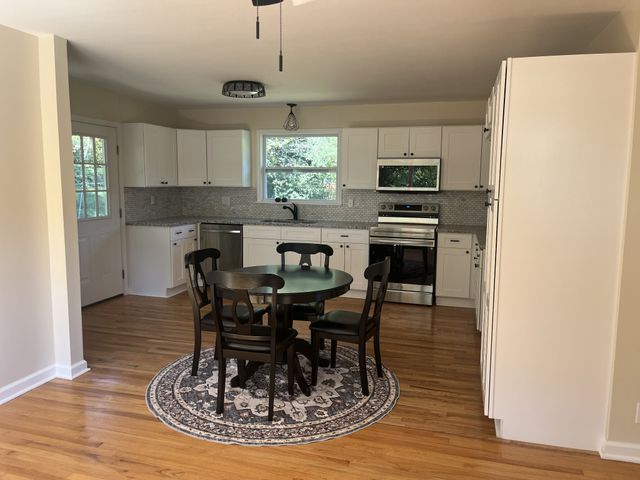 1447 McCan Dr, Clarksville, TN 37043