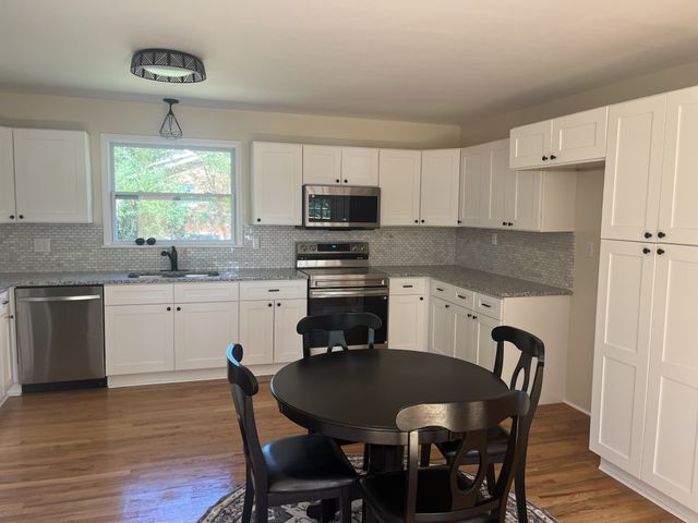 1447 McCan Dr, Clarksville, TN 37043