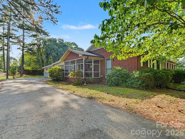 1006 S Main Street, Landis, NC 28088