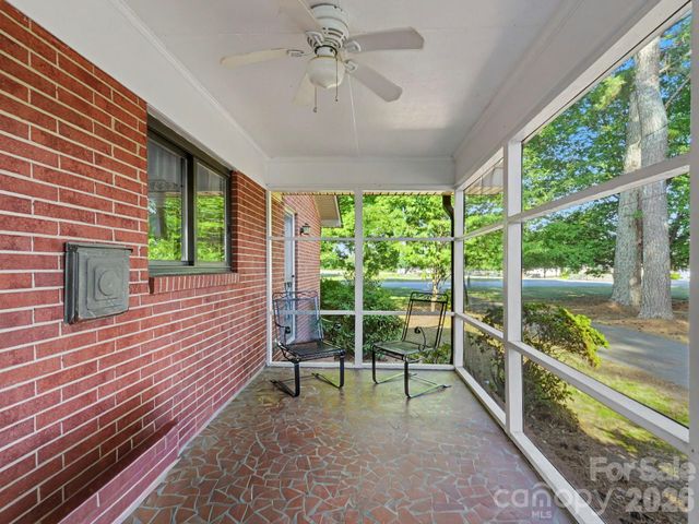1006 S Main Street, Landis, NC 28088