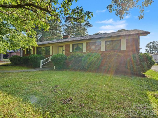 1006 S Main Street, Landis, NC 28088