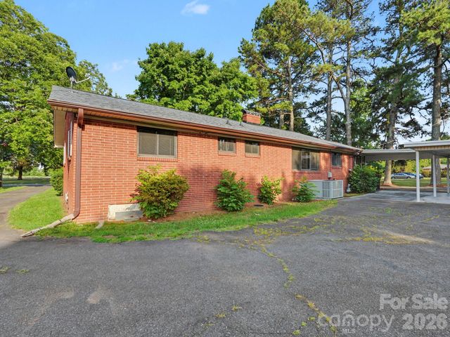 1006 S Main Street, Landis, NC 28088