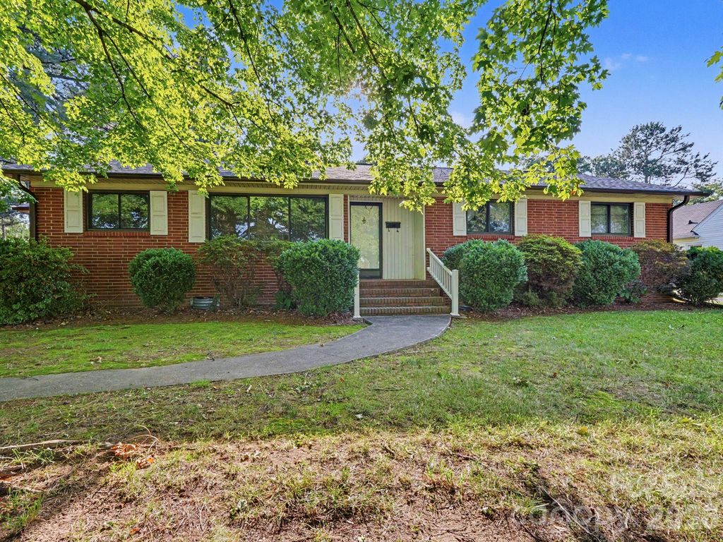 1006 S Main Street, Landis, NC 28088