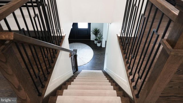9 WOOD LAKE CT, North Brunswick, NJ 08902