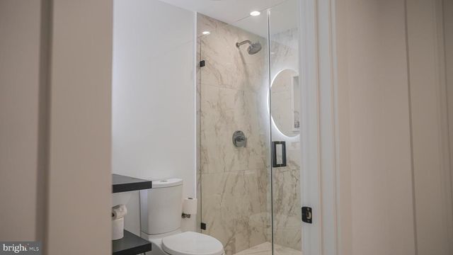 9 WOOD LAKE CT, North Brunswick, NJ 08902