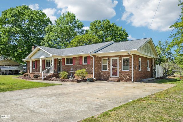 206 Old Post Road, Erwin, NC 28339