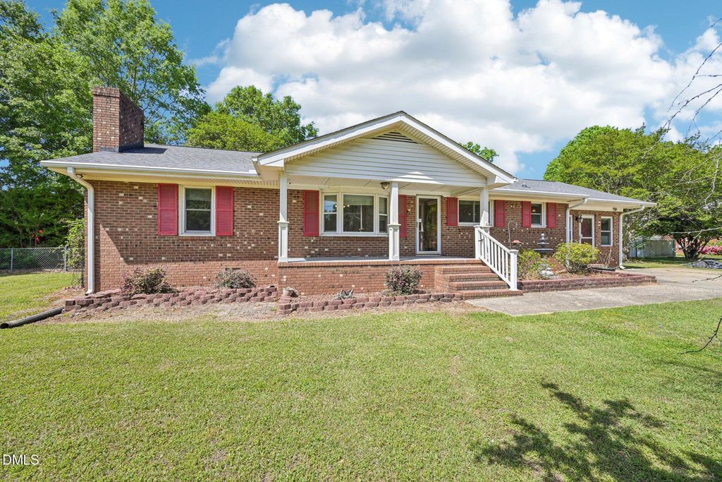 206 Old Post Road, Erwin, NC 28339