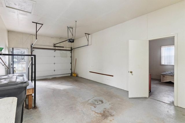 323 Barrick Road, Janesville, IA 50647