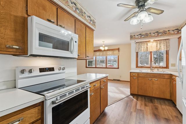 323 Barrick Road, Janesville, IA 50647