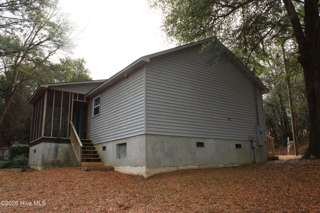 136 Highland Drive, West End, NC 27376