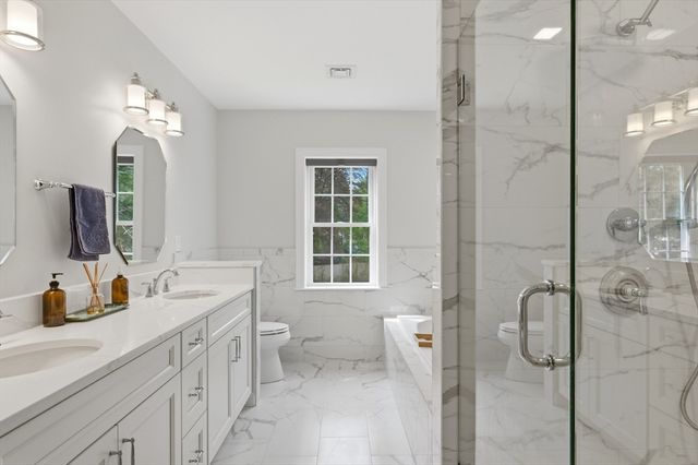 20 Larchmont Lane, Lexington, MA 02420
