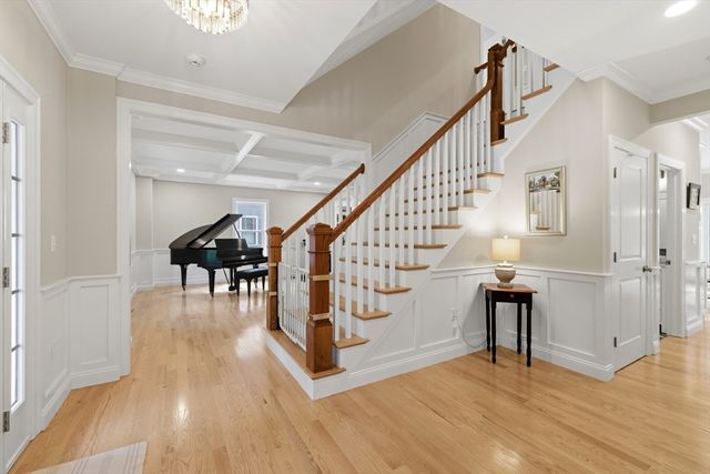 20 Larchmont Lane, Lexington, MA 02420