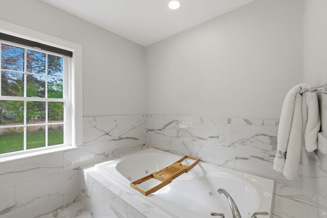 20 Larchmont Lane, Lexington, MA 02420
