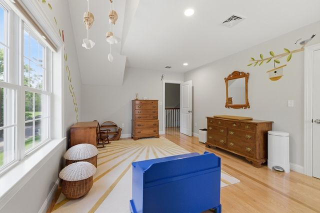 20 Larchmont Lane, Lexington, MA 02420