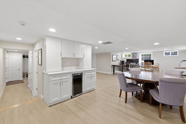 20 Larchmont Lane, Lexington, MA 02420