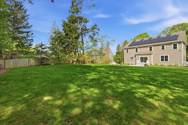 20 Larchmont Lane, Lexington, MA 02420