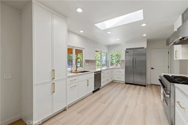 1543 Norwich Avenue, Thousand Oaks, CA 91360