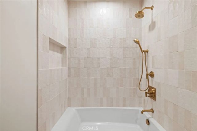 1543 Norwich Avenue, Thousand Oaks, CA 91360