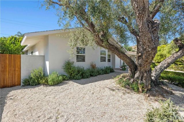 1543 Norwich Avenue, Thousand Oaks, CA 91360