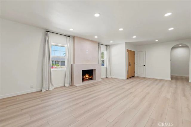 1543 Norwich Avenue, Thousand Oaks, CA 91360