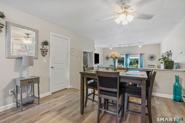 1431 Farmington Avenue C, Farmington, CT 06032