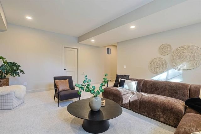 7401 Cornell Road, Montgomery, OH 45242