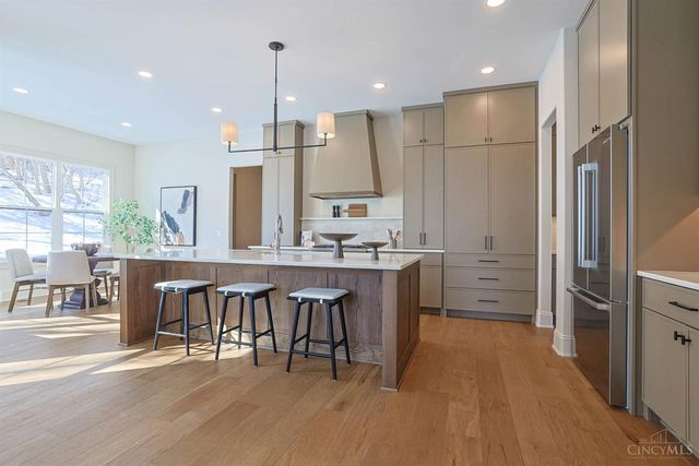 7401 Cornell Road, Montgomery, OH 45242