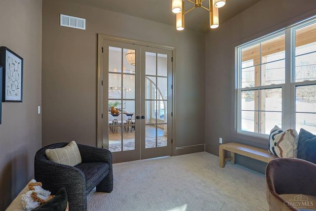 7401 Cornell Road, Montgomery, OH 45242