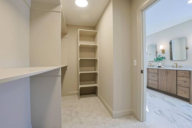 7401 Cornell Road, Montgomery, OH 45242