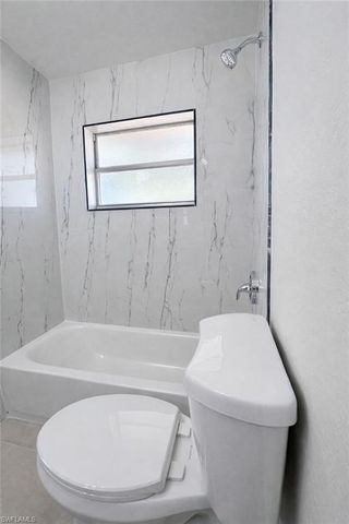 768 Dellena LN, Fort Myers, FL 33905