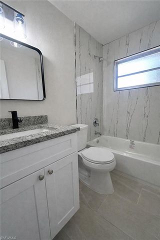 768 Dellena LN, Fort Myers, FL 33905