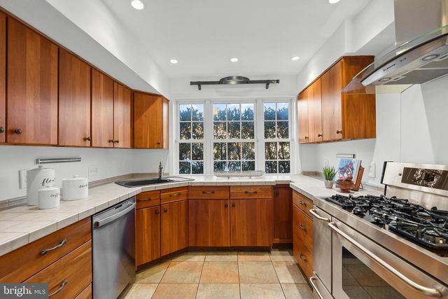 515 S ROYAL ST, Alexandria, VA 22314