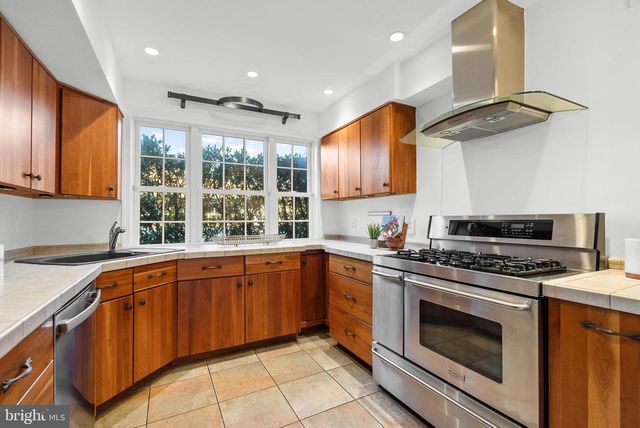 515 S ROYAL ST, Alexandria, VA 22314