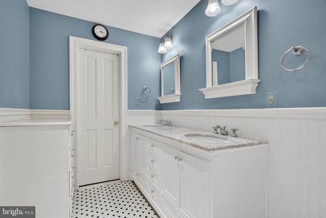 11136 ORLEAN VISTA DR, Marshall, VA 20115