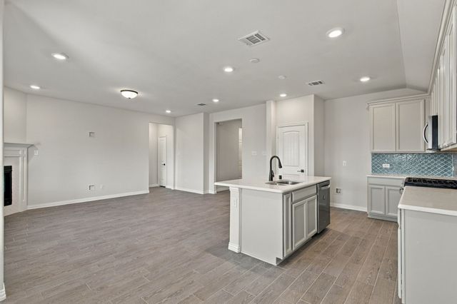 5117 Del Monte Drive, Denton, TX 76207