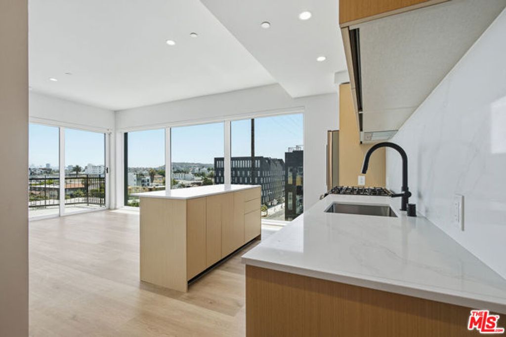 3555 Overland Avenue 505, Los Angeles, CA 90034