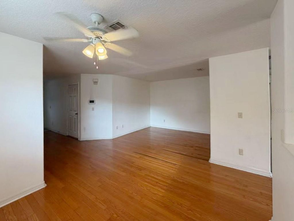 Image 16 of property listing at 12755 SOMERSET OAKS STREET, Orlando, FL 32828