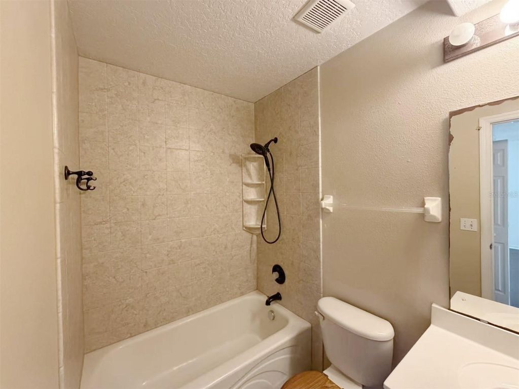Image 31 of property listing at 12755 SOMERSET OAKS STREET, Orlando, FL 32828