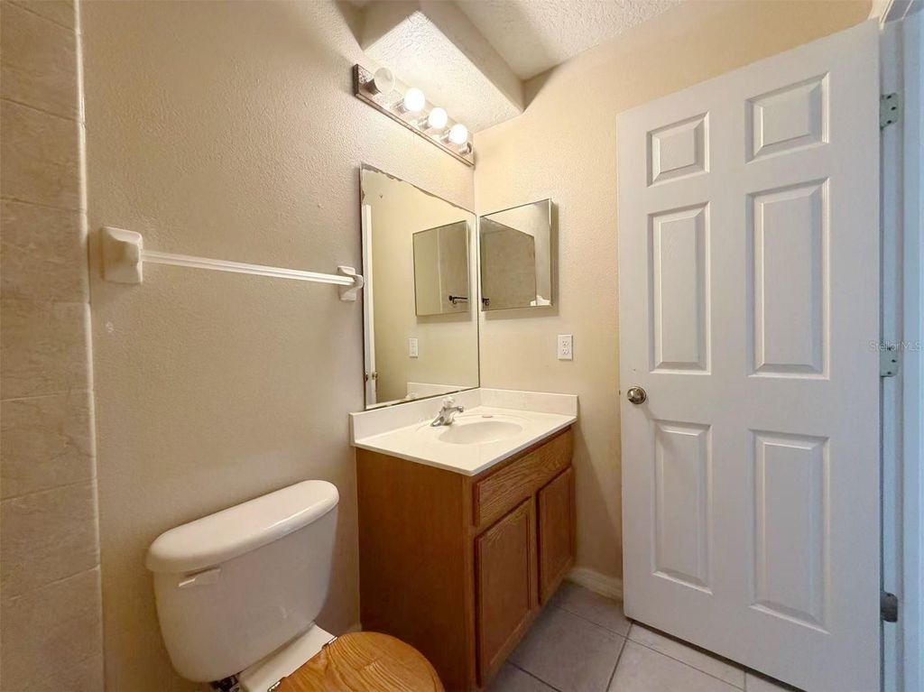 Image 32 of property listing at 12755 SOMERSET OAKS STREET, Orlando, FL 32828
