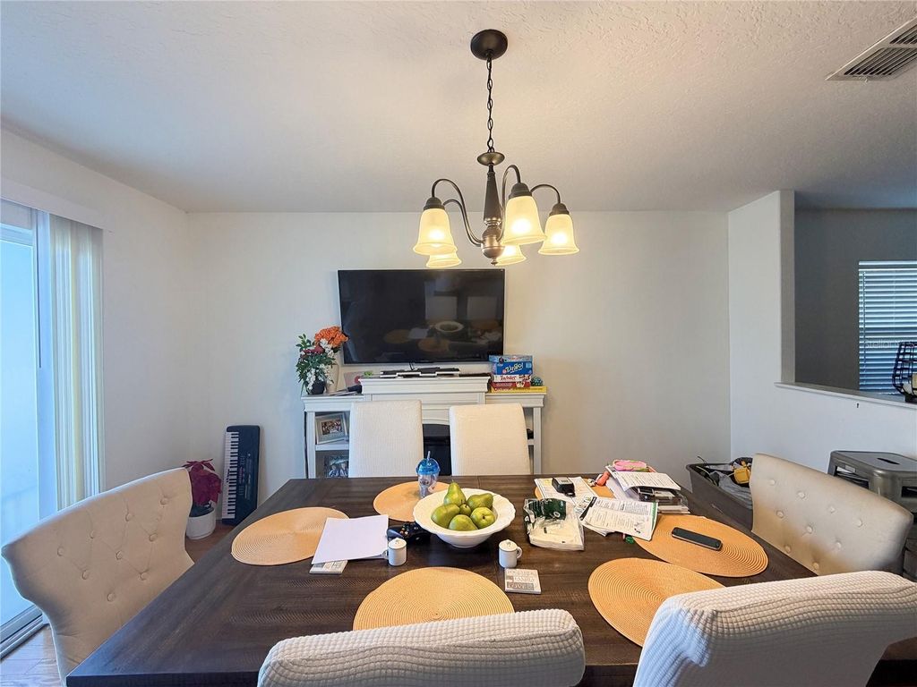 Image 10 of property listing at 12755 SOMERSET OAKS STREET, Orlando, FL 32828